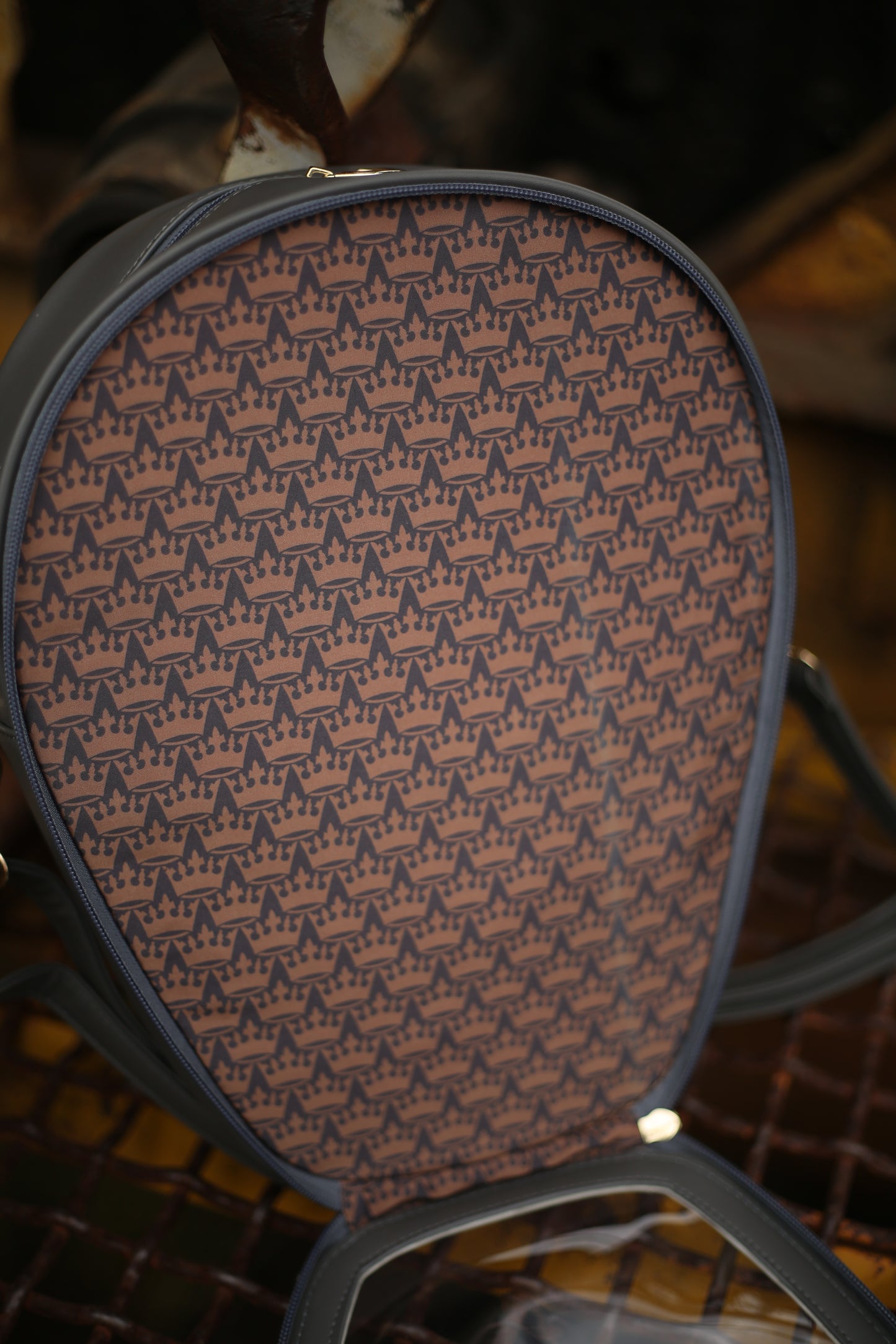 Preorder: König Ita Bag